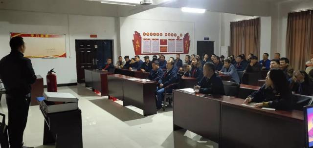 湖北省趙李橋茶廠有限責(zé)任公司 消防安全理論知識(shí)培訓(xùn)和逃生演練 --預(yù)防為主，防消結(jié)合