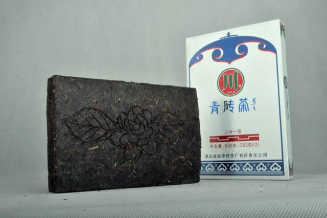 川字牌二合一青磚茶，將蒙漢兩家合而為一！