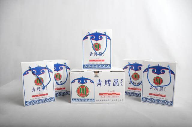 迎新春，送茶禮！買網(wǎng)紅二合一青磚茶送泡茶分離杯活動開始啦