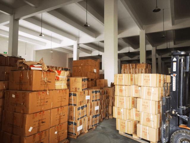 秋風徐來，發(fā)貨正忙不等閑 —“百年征途”新品正式批量出貨