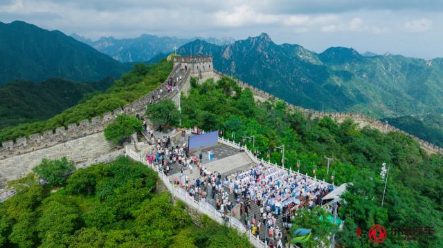 創(chuàng)茶界先河！楚天好茶成為首個(gè)登上長(zhǎng)城的省域公用品牌！